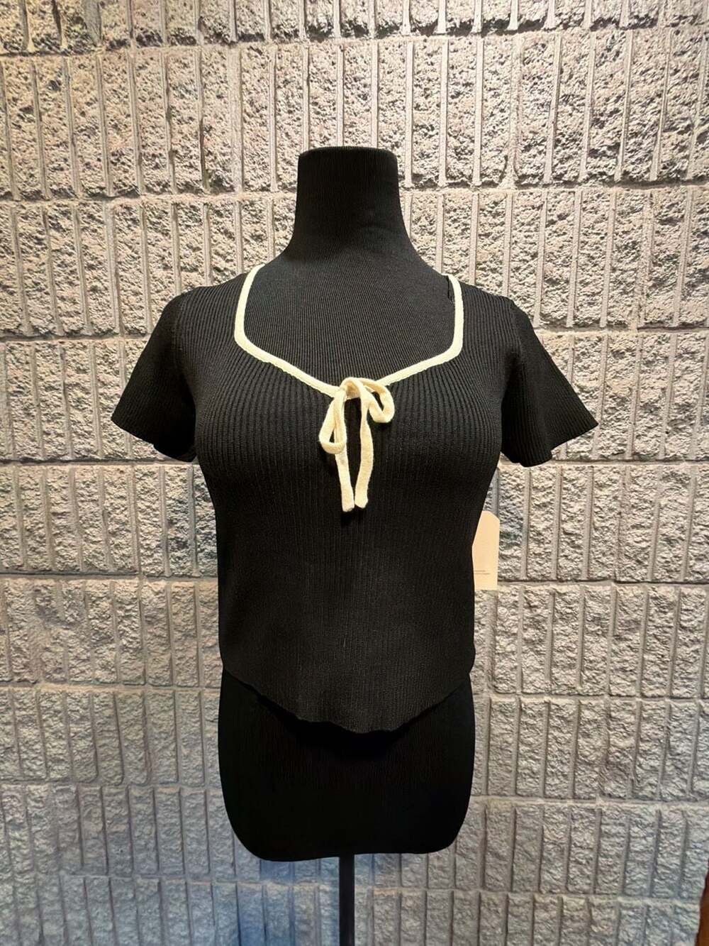 735 Selianne Knit Top Black White Contrast Bowknot Y2K